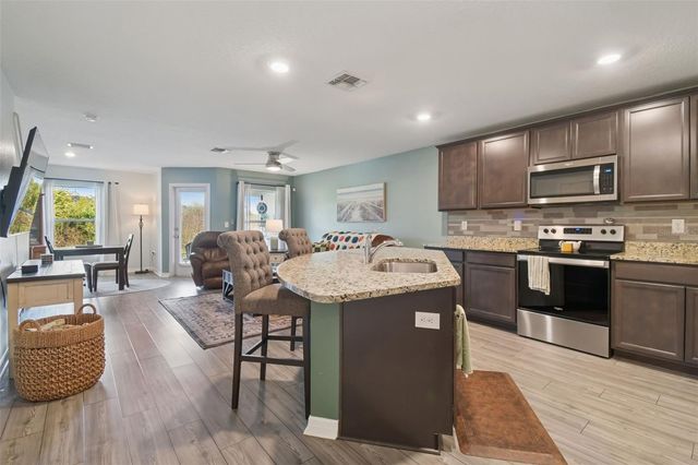 5228 NEW FRIENDSHIP PLACE, Tampa, FL 33619