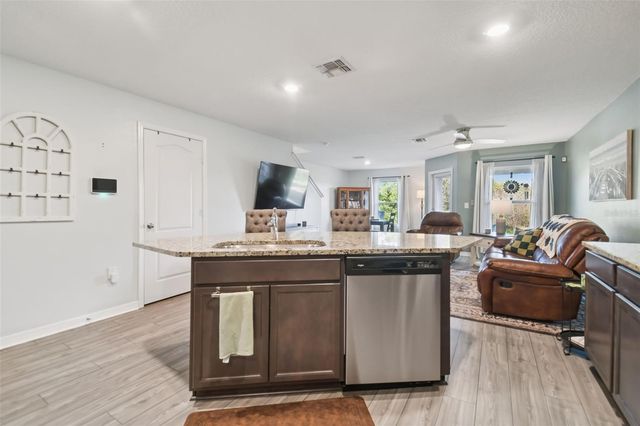 5228 NEW FRIENDSHIP PLACE, Tampa, FL 33619