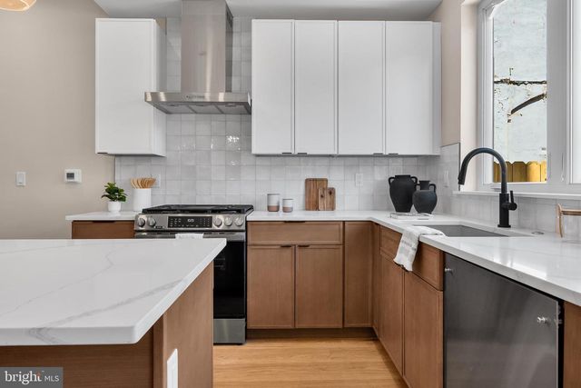 903 EMILY ST, Philadelphia, PA 19148