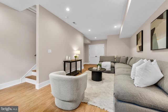 903 EMILY ST, Philadelphia, PA 19148
