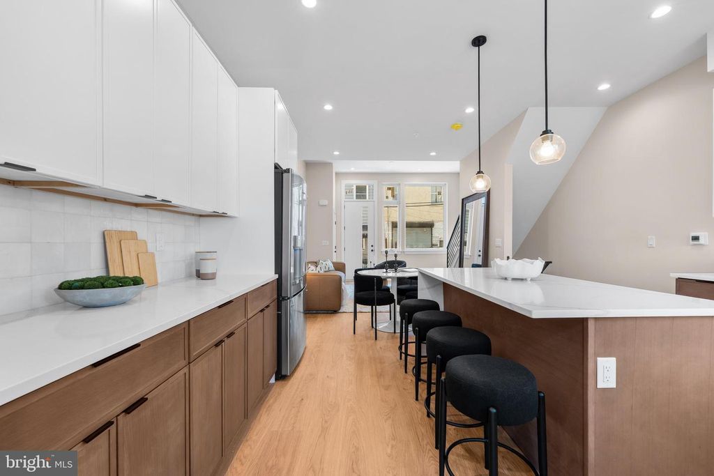 903 EMILY ST, Philadelphia, PA 19148
