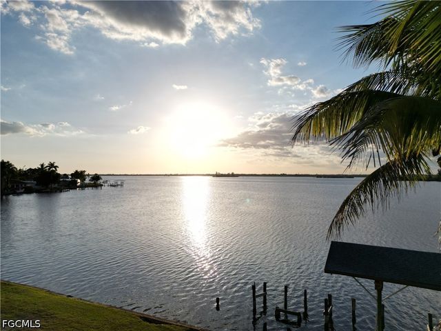 4567 E Riverside DR, Fort Myers, FL 33905