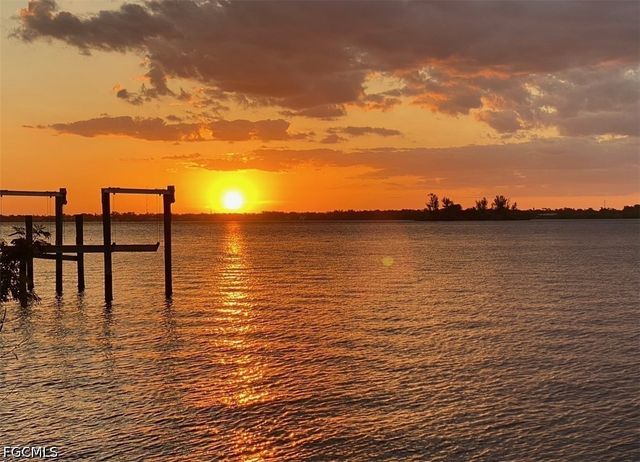 4567 E Riverside DR, Fort Myers, FL 33905
