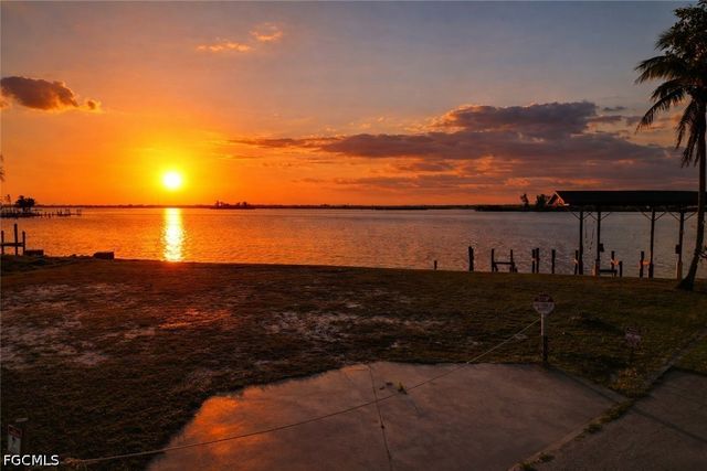 4567 E Riverside DR, Fort Myers, FL 33905