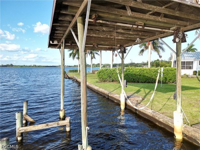 4567 E Riverside DR, Fort Myers, FL 33905