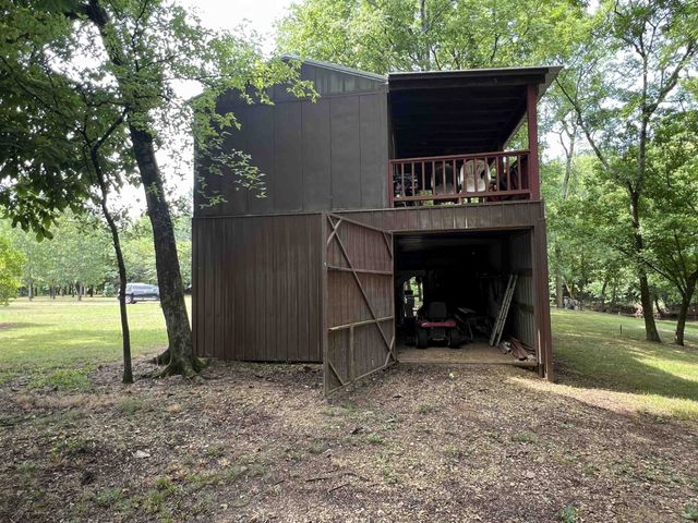 590 TOWBOAT LN, Adamsville, TN 38310