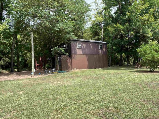 590 TOWBOAT LN, Adamsville, TN 38310