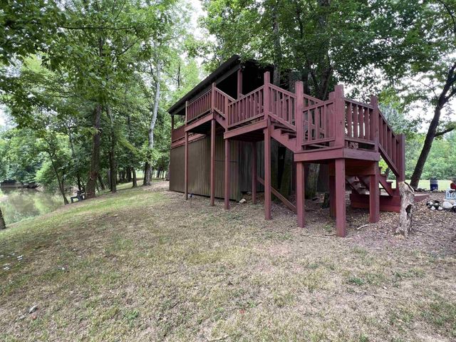 590 TOWBOAT LN, Adamsville, TN 38310