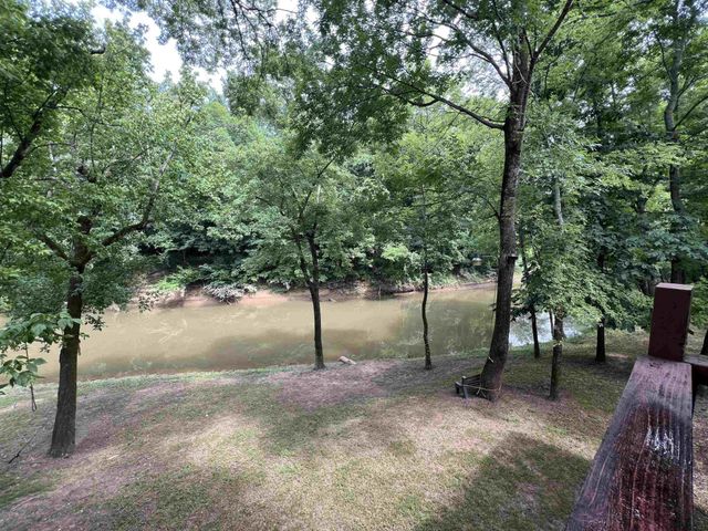 590 TOWBOAT LN, Adamsville, TN 38310