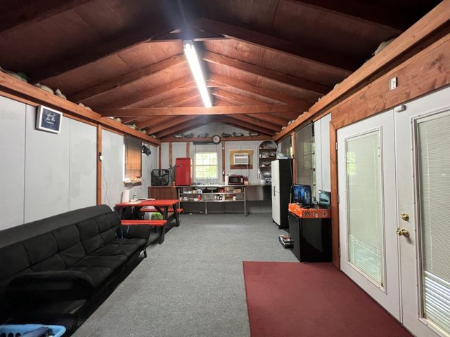 590 TOWBOAT LN, Adamsville, TN 38310