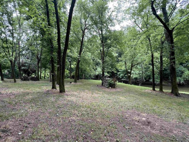 590 TOWBOAT LN, Adamsville, TN 38310