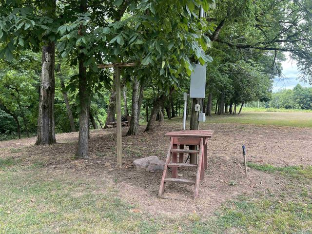 590 TOWBOAT LN, Adamsville, TN 38310