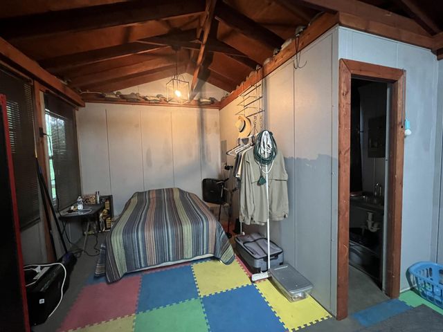 590 TOWBOAT LN, Adamsville, TN 38310