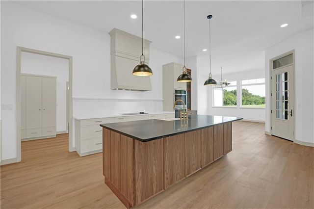 19657 MATHER Road, Sedalia, MO 65301