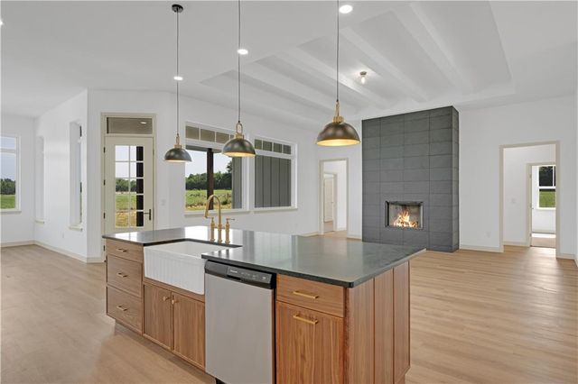 19657 MATHER Road, Sedalia, MO 65301