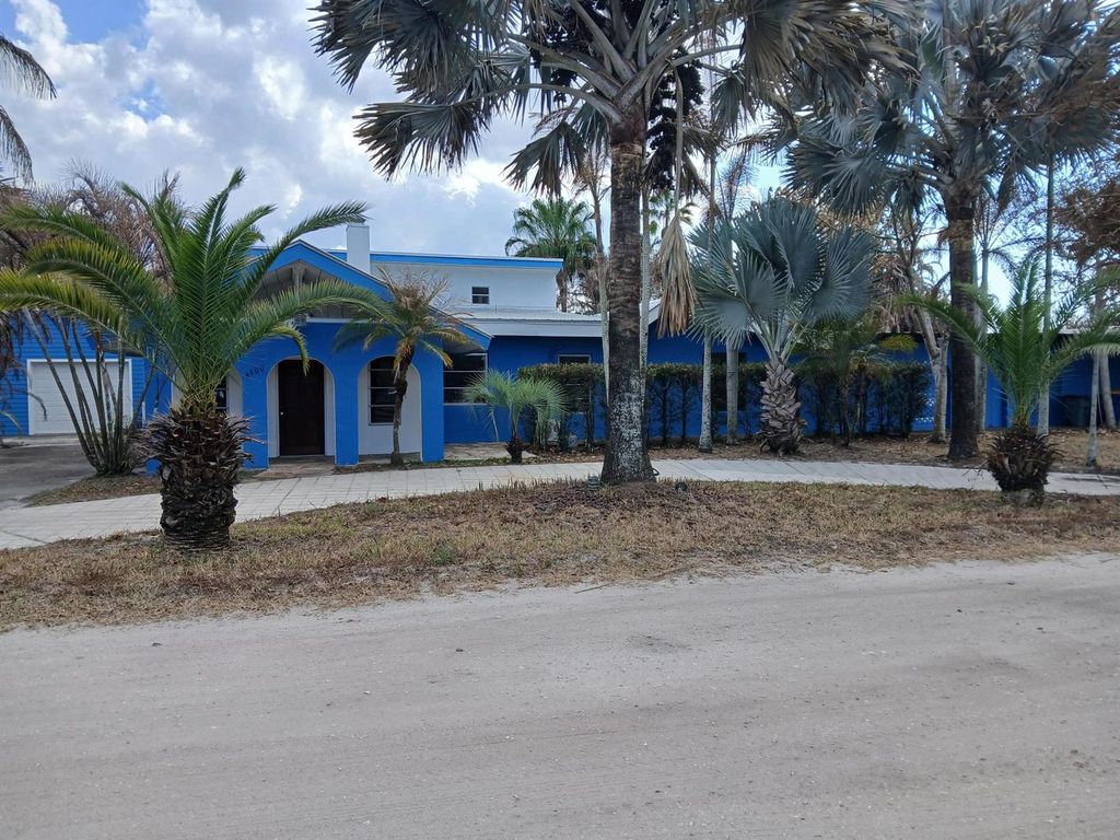 4500 SW Boatramp Avenue, Palm City, FL 34990