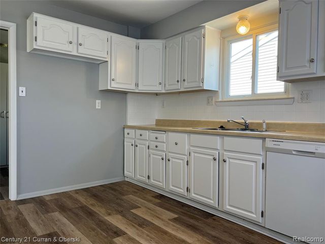 15444 Mulberry Street, Southgate, MI 48195