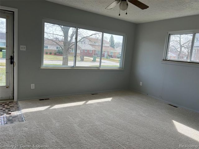 15444 Mulberry Street, Southgate, MI 48195