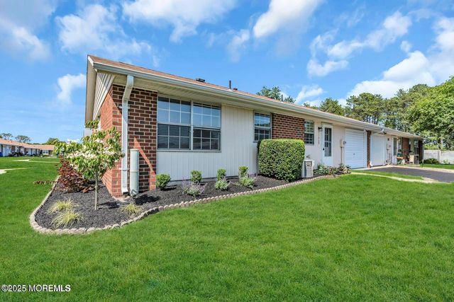 1146B Argyll Circle B, Lakewood, NJ 08701