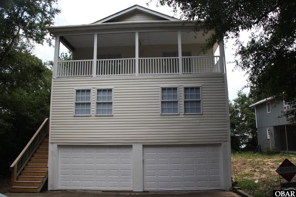 Image 1 of property listing at 921 Colington Drive Lot 117, Kill Devil Hills, NC 27948
