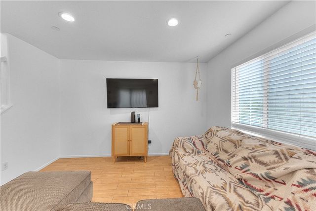 2898 E Sarnia, Ontario, CA 91761