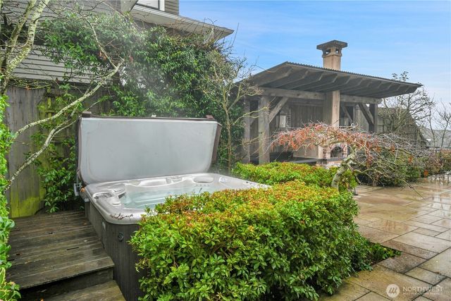 406 Galer Street, Seattle, WA 98109