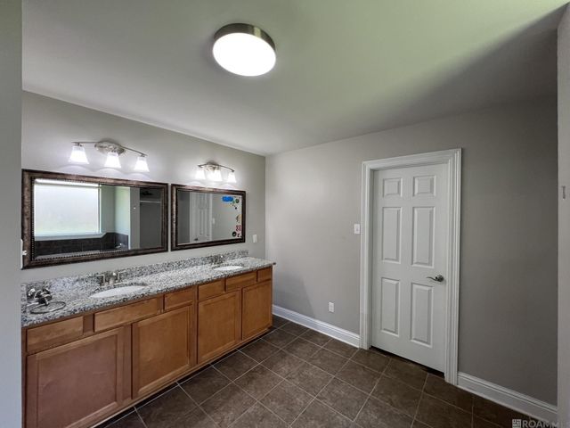 23816 Stoneridge Ln, Denham Springs, LA 70726