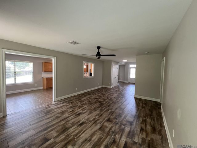23816 Stoneridge Ln, Denham Springs, LA 70726