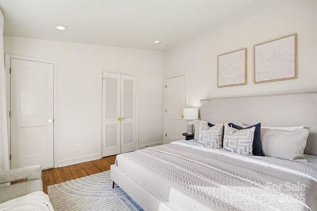 6738 Starcrest Drive, Charlotte, NC 28210