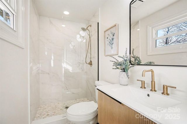 6738 Starcrest Drive, Charlotte, NC 28210