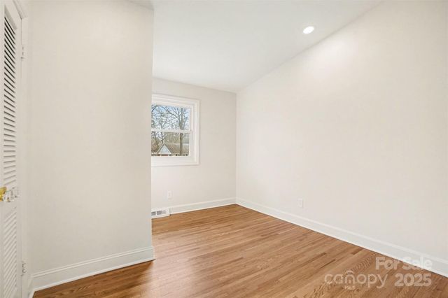 6738 Starcrest Drive, Charlotte, NC 28210