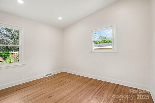 6738 Starcrest Drive, Charlotte, NC 28210