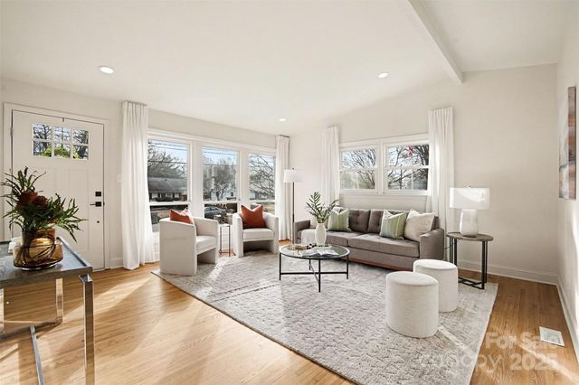 6738 Starcrest Drive, Charlotte, NC 28210