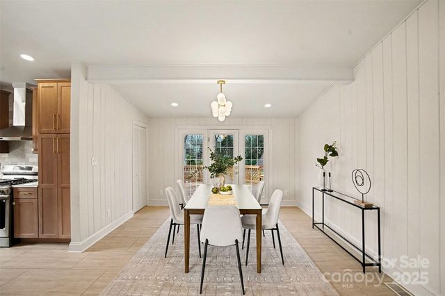 6738 Starcrest Drive, Charlotte, NC 28210