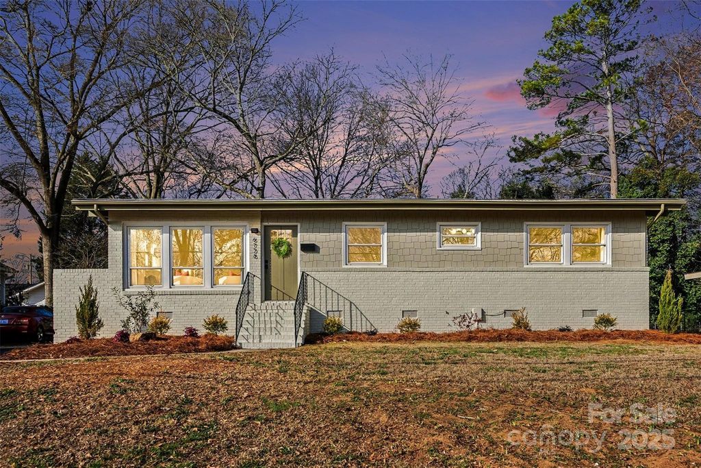 6738 Starcrest Drive, Charlotte, NC 28210