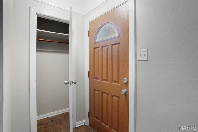 613 Plantmore Drive, St Louis, MO 63135