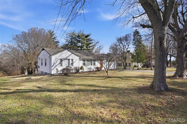 613 Plantmore Drive, St Louis, MO 63135