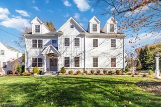 2 Whitman Dr, Chatham Twp., NJ 07928