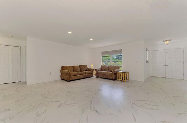 140 S OXFORD DRIVE, Englewood, FL 34223