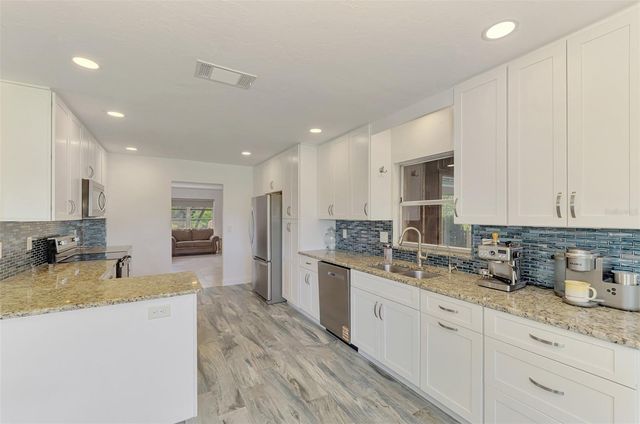 140 S OXFORD DRIVE, Englewood, FL 34223