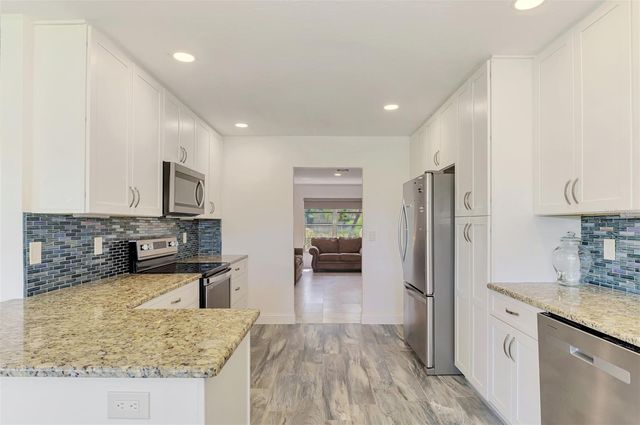140 S OXFORD DRIVE, Englewood, FL 34223