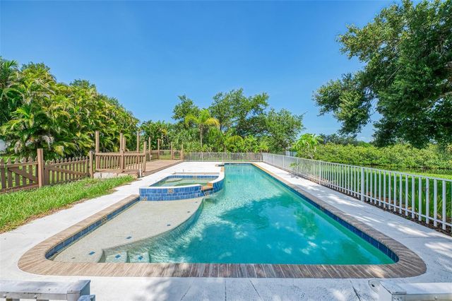 140 S OXFORD DRIVE, Englewood, FL 34223