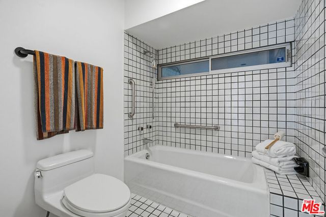 12268 Canna Road, Los Angeles, CA 90049