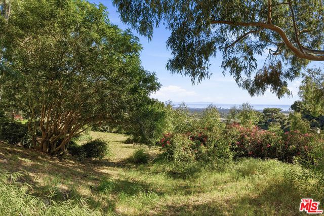 12268 Canna Road, Los Angeles, CA 90049