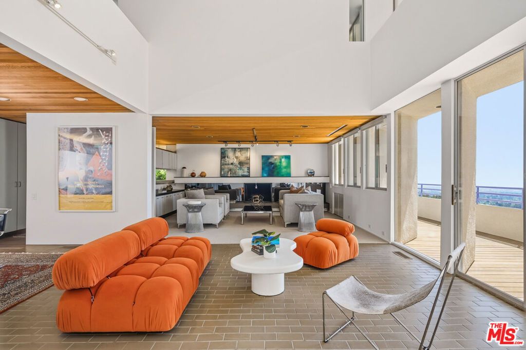 Image 11 of property listing at 12268 Canna Road, Los Angeles, CA 90049