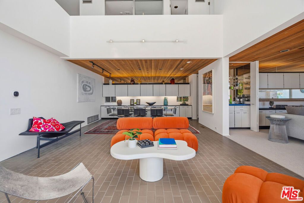 Image 13 of property listing at 12268 Canna Road, Los Angeles, CA 90049