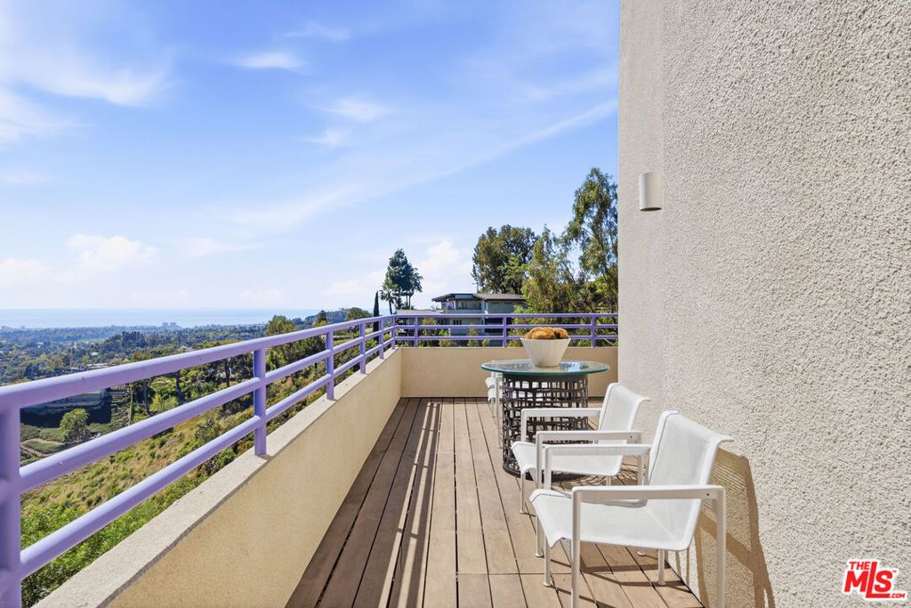 Image 21 of property listing at 12268 Canna Road, Los Angeles, CA 90049