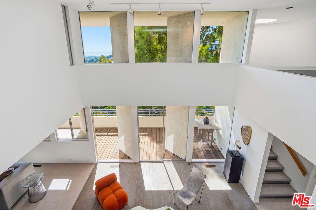 Image 8 of property listing at 12268 Canna Road, Los Angeles, CA 90049