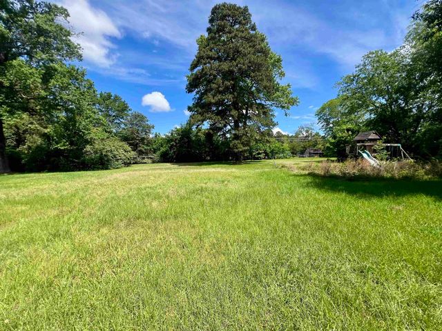 1201 Swinging Bridge, Longview, TX 75604