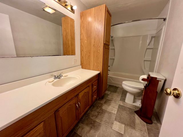 1201 Swinging Bridge, Longview, TX 75604